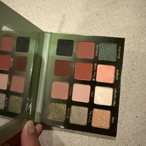 Violet Voss Olive You Forever Palette